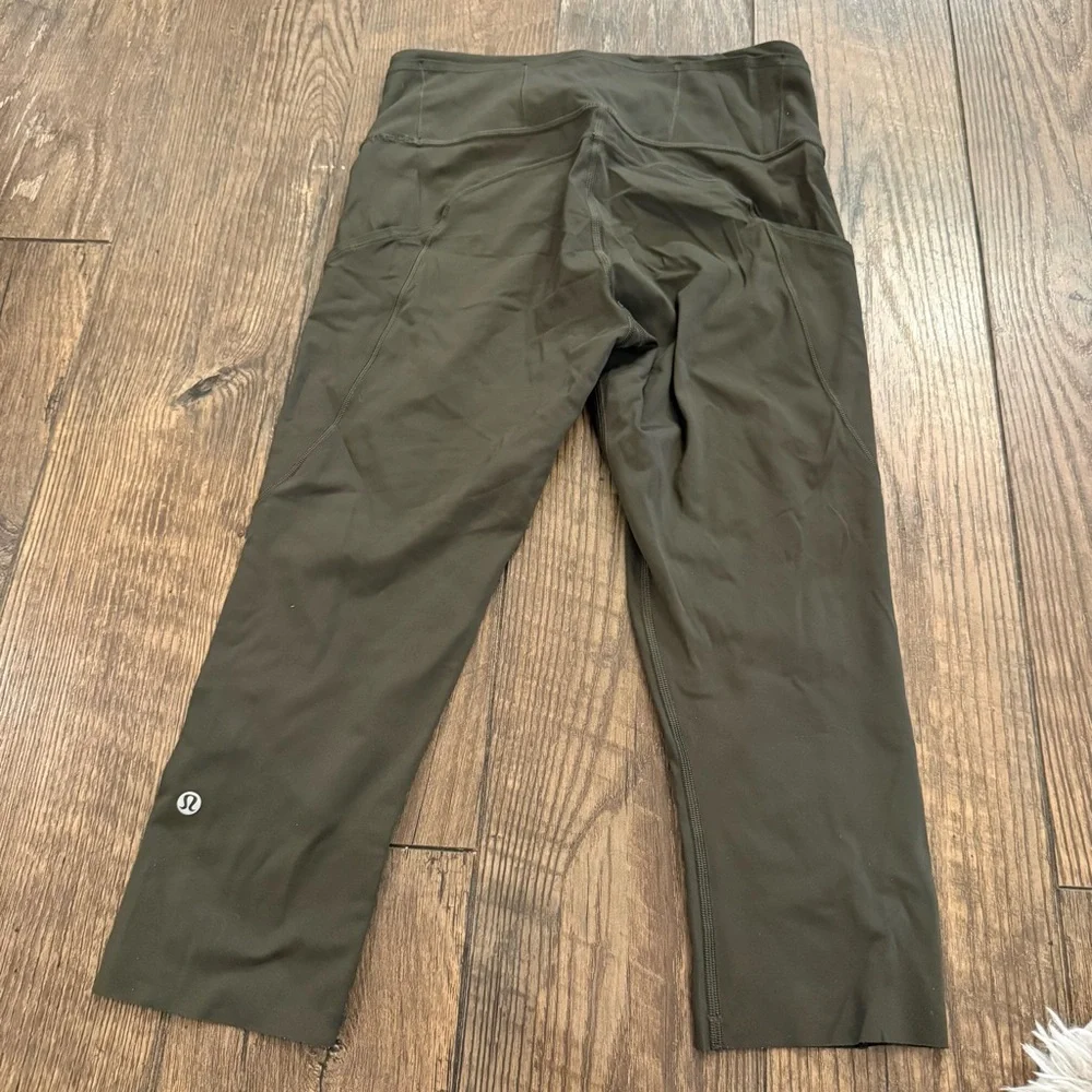 Lululemon Fast Free Crop 18” Leggings Green/Olive‎ Size 8